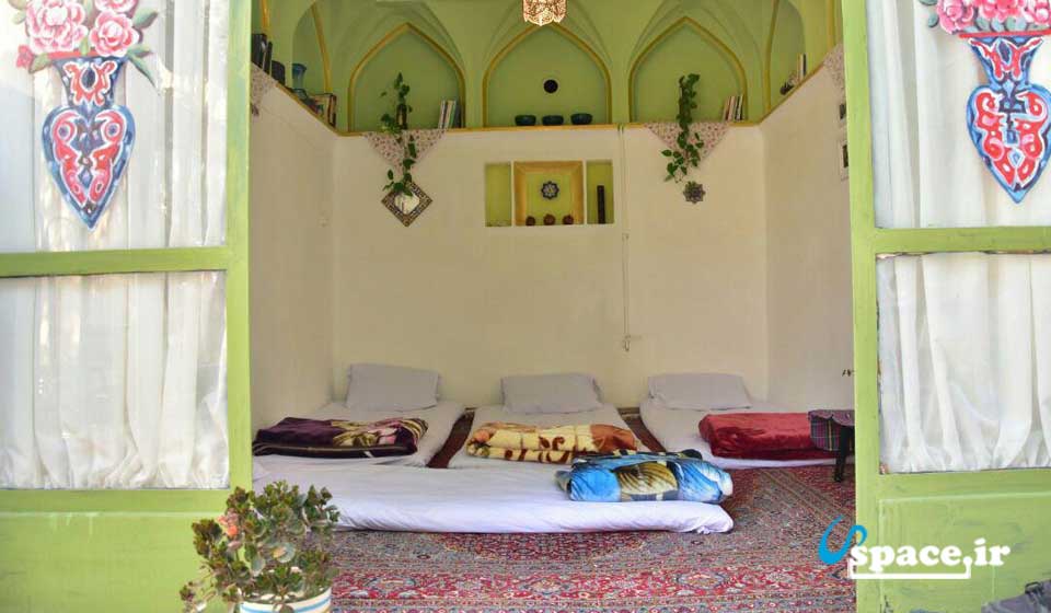 نمای اتاق سنتی و بسیار زیبا اقامتگاه بوم گردی راتا - اصفهان